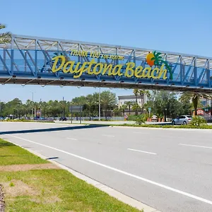 shores-club-703-2-bedrooms-7th-floor-oceanfront-sleeps-6.thedaytonabeachhotels.com/